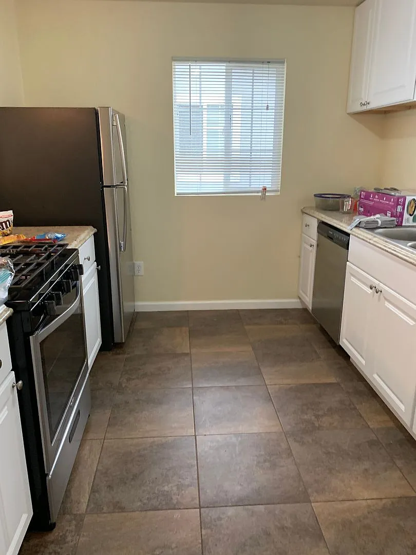 414 Ramona Ave — Photo 4