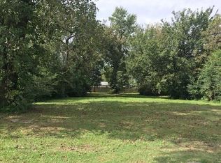 213 S Rust Ave, Gentry, AR 72734