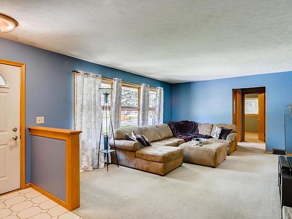3rd image of 6817 Markwood Dr N