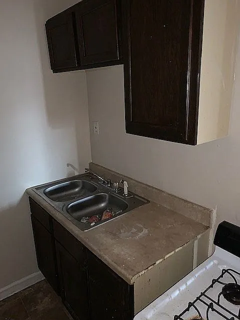 4161-4163 Lafayette Ave photo 1