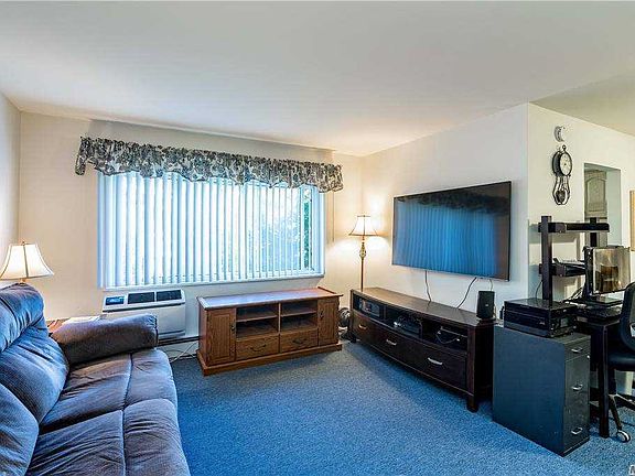 5th image of 200 Lexington Ave APT 3H