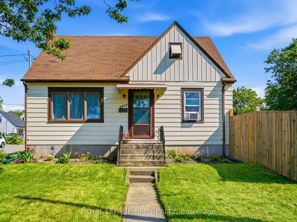 4939 Hamilton St, Niagara Falls, ON L2E 2V9