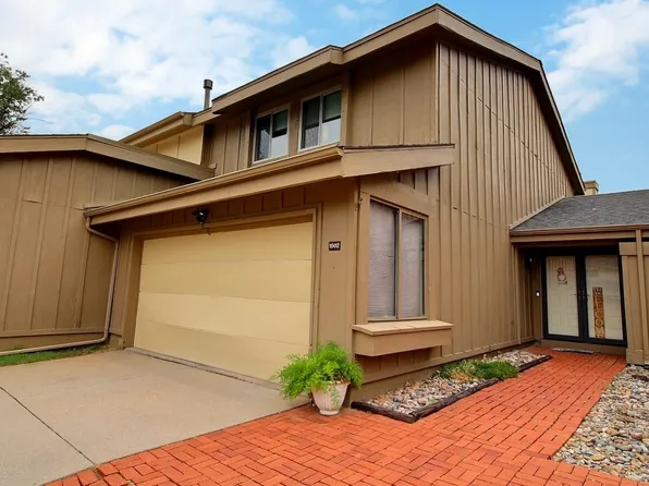 8201 E Harry St APT 1502, Wichita, KS 67207