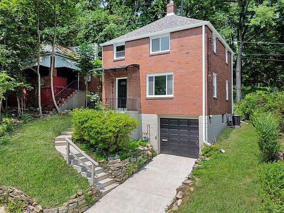 2nd image of 2179 Vantine St