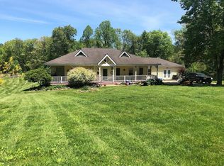 153 Shirley Donnelly Rd, Oak Hill, WV 25901