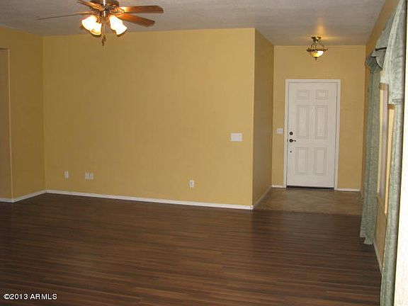 3rd image of 11839 W Roanoke Ave