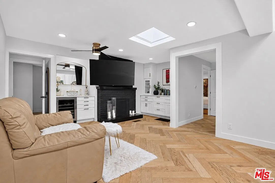 4 bed, 3.5 bath, 1770 sqft, $10,000 — Photo 3