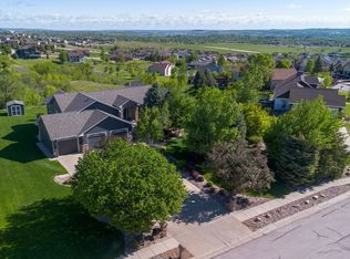 400 Enchantment Rd, Rapid City, SD 57701