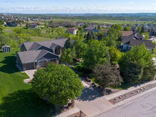 400 Enchantment Rd, Rapid City, SD 57701