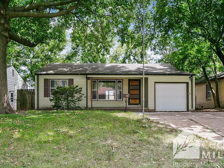 3801 E Grail Ave — Photo 1
