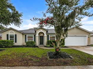 1266 Summit Oaks Dr E, Jacksonville, FL 32221