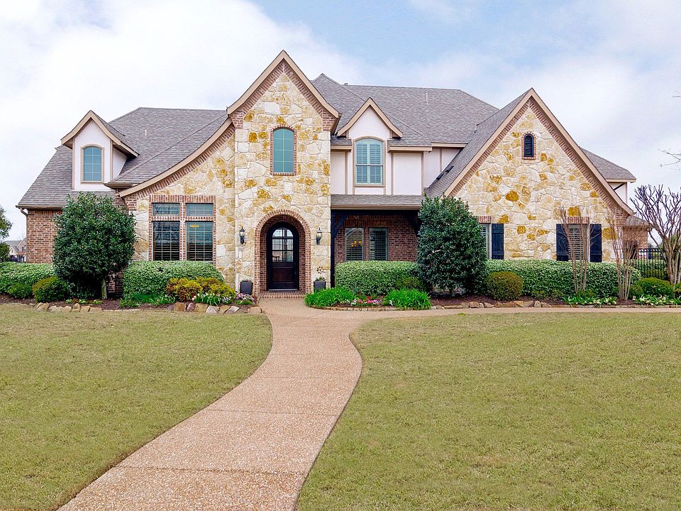 1st image of 810 Amblewood Dr