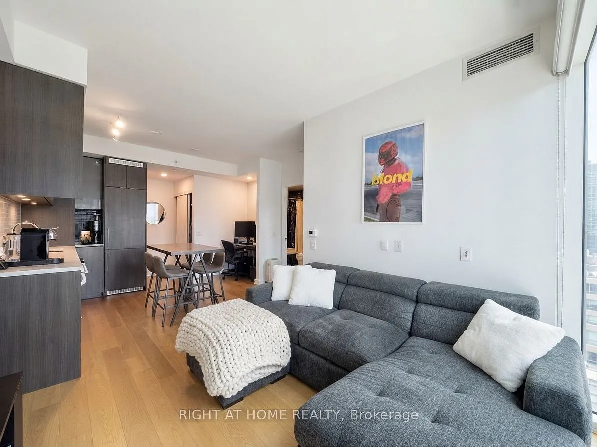2 bed, $2,475 — Photo 1