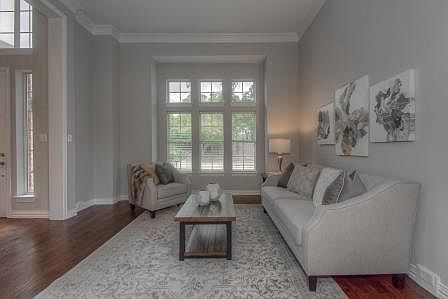 5th image of 718 Heatherglen Dr