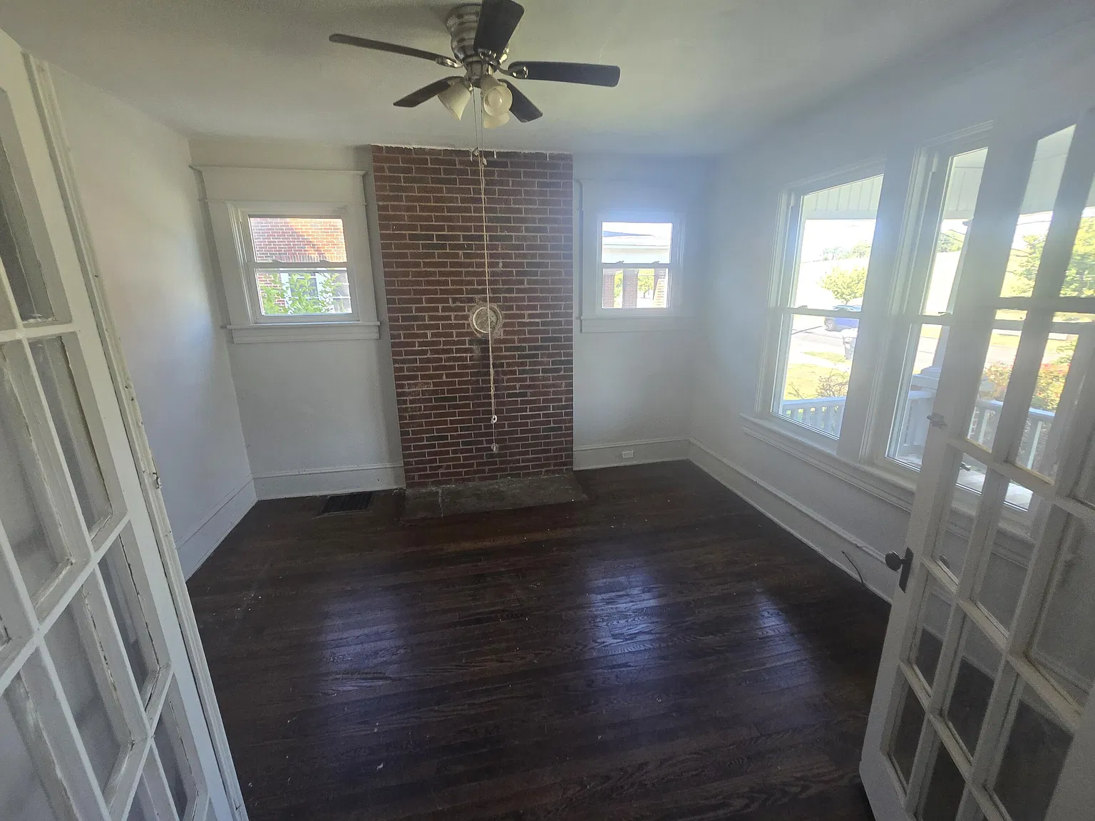 1 bed, 1.0 bath, 832 sqft, $850 — Photo 2