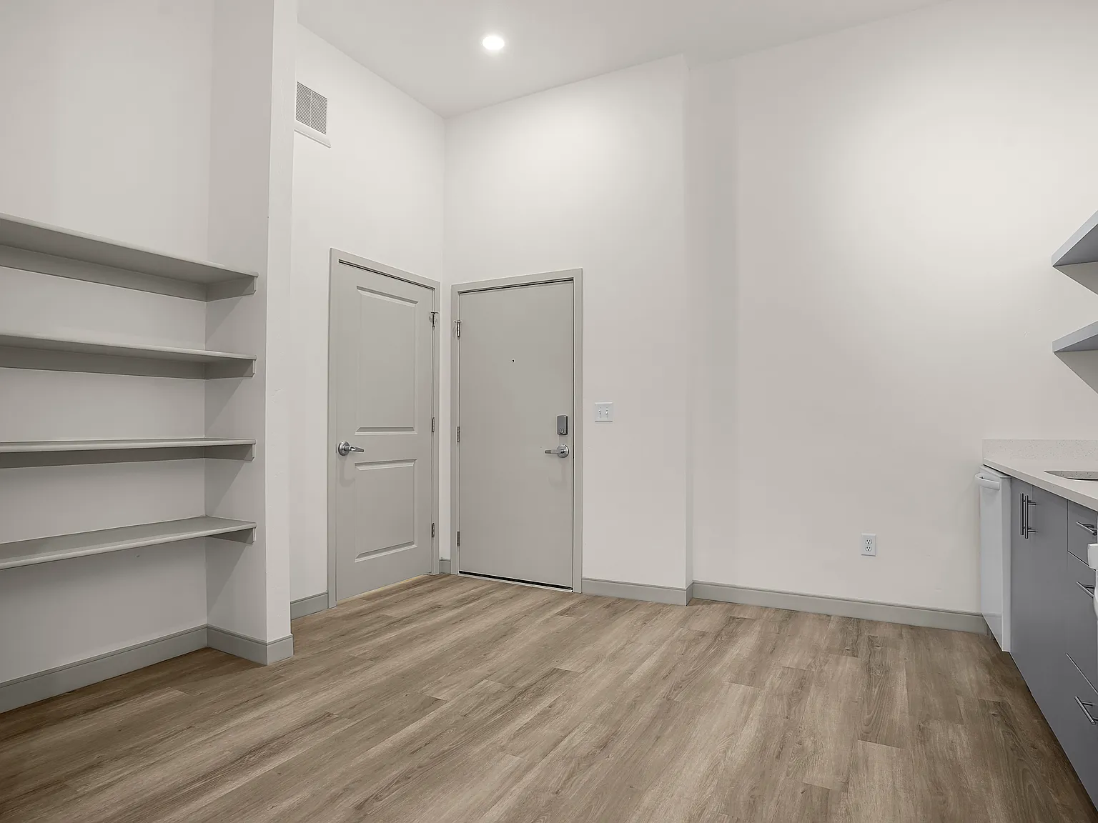 Meadowbrook Apartments — Photo 3