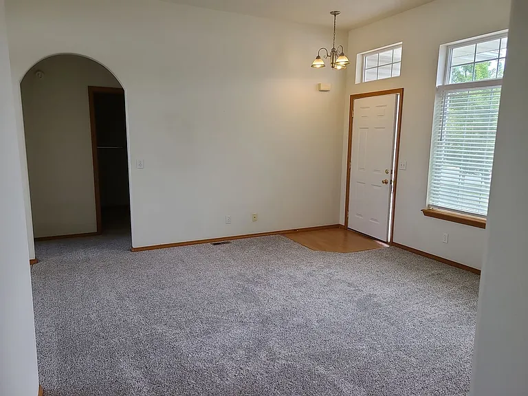 2539 W Timberlake Loop — Photo 17