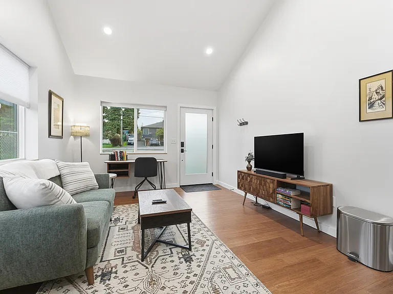 5003 NE Mason St #B-1 — Photo 13