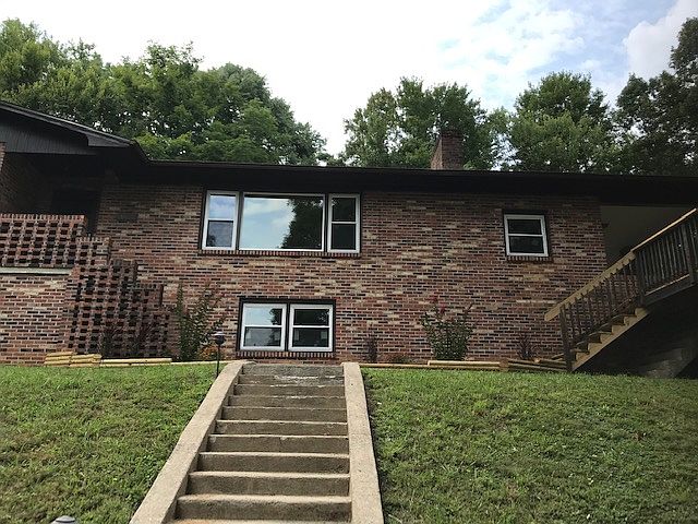 1st image of 1601 Seward Dr
