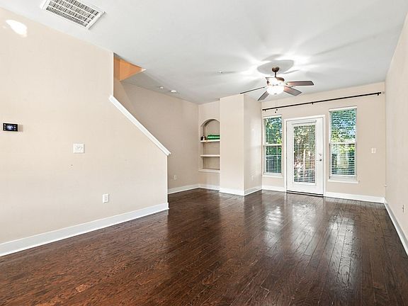 3rd image of 732 Seigle Point Dr