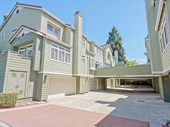 4th image of 517 Porpoise Bay Ter APT C