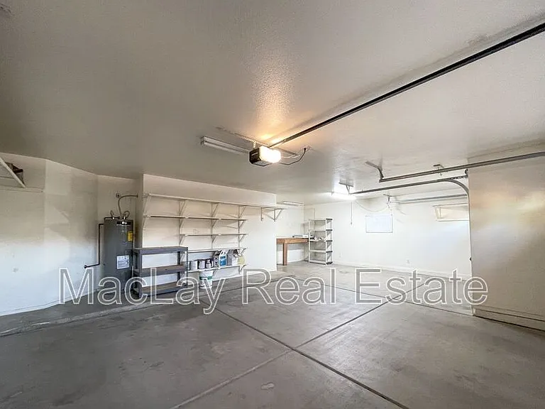 4645 E Kelly Dr — Photo 28