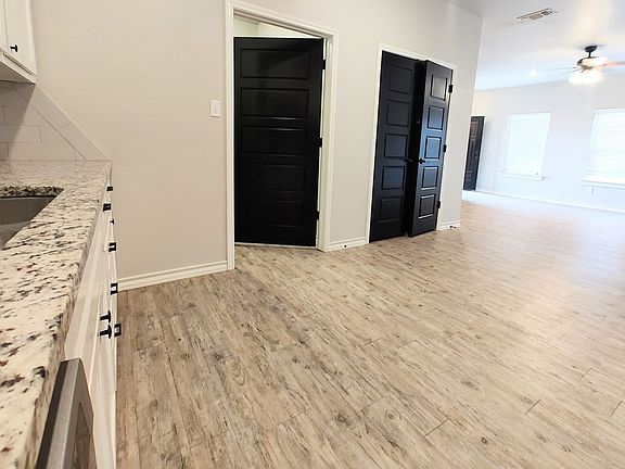 3rd image of 2215 Quitman Ave #A