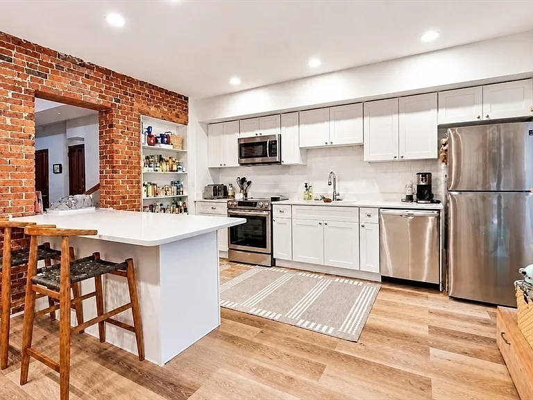 63 Rutland St #1 — Photo 13