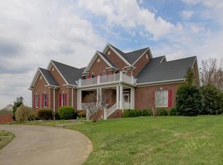 733 Courtland Ave, Clarksville, TN 37043