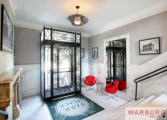 Sold by Warburg | media 20