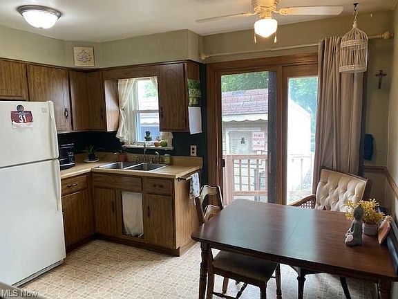 4th image of 3326 Liggett Dr