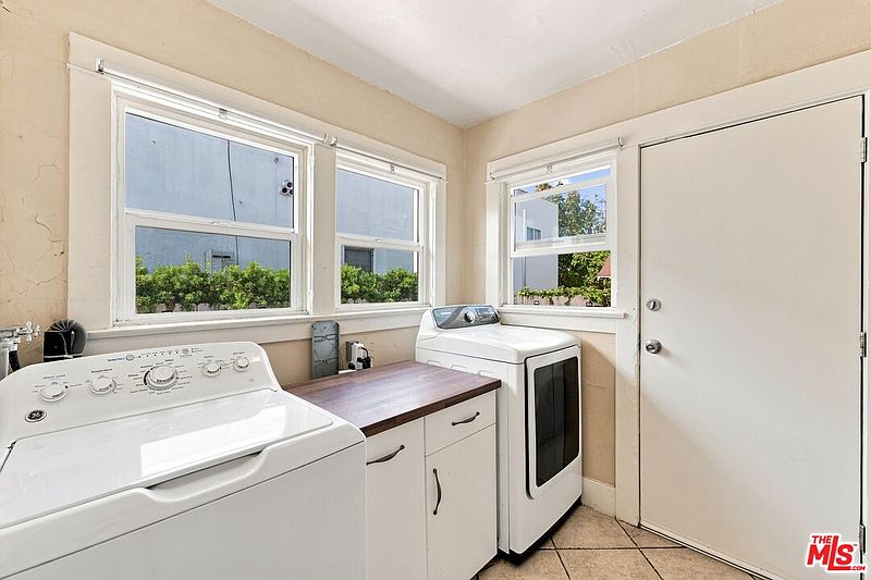 Listing photo 9 of 37