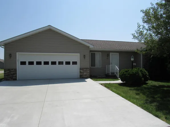 220 Erie St, Marine City, MI 48039