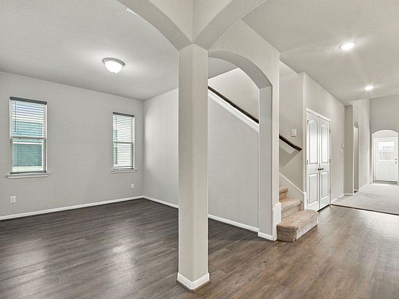 4th image of 10423 Rochester Hills Ln