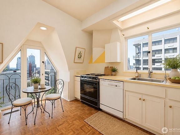 4th image of 1017 Minor Avenue #1401