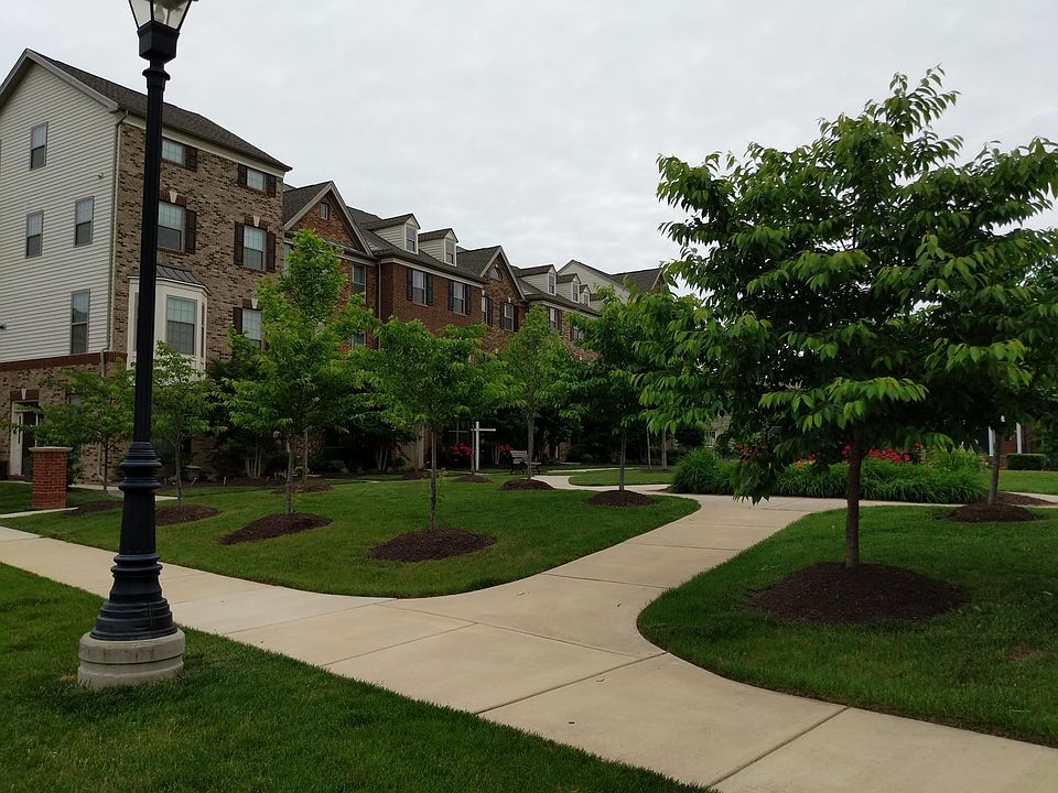 1st image of 43205 Depascale Sq