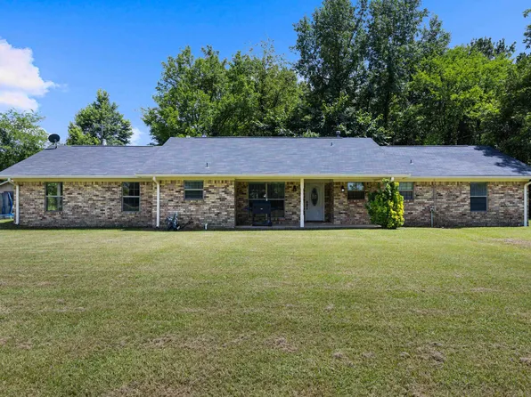 392 County Road 4244, Pittsburg, TX 75686