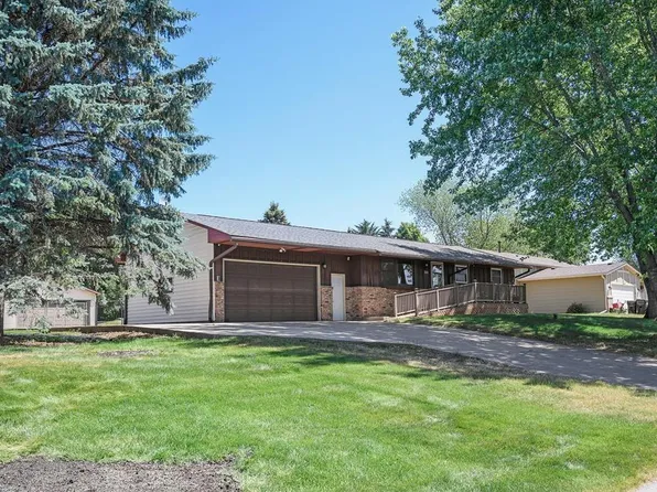 1515 143rd Ave NE, Ham Lake, MN 55304