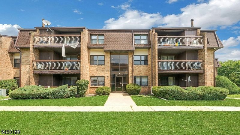 1st image of 1520 Raspberry Ct BLDG 15 #1520