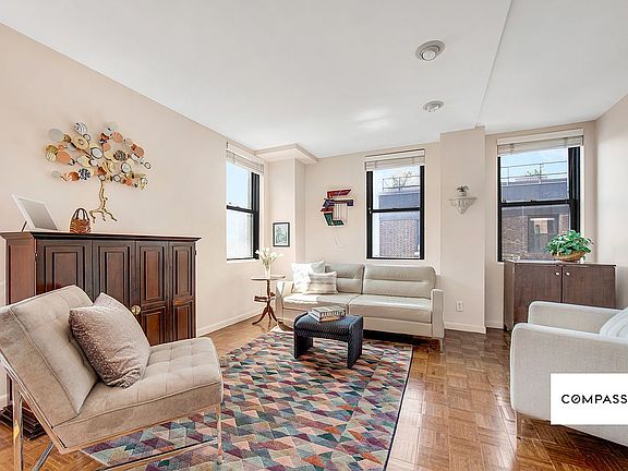 3rd image of 340 W 55th St APT 11E