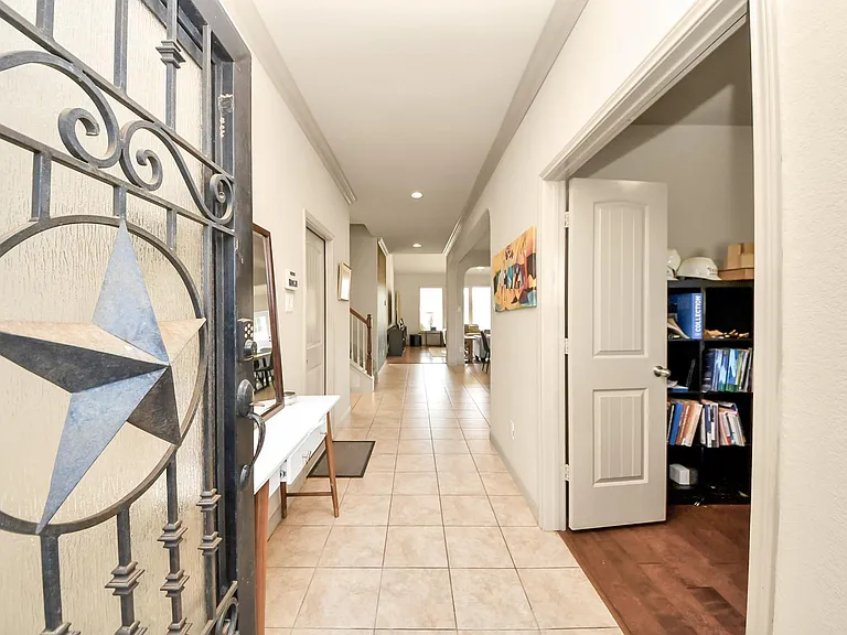 2602 Ash Haven Ln — Photo 2