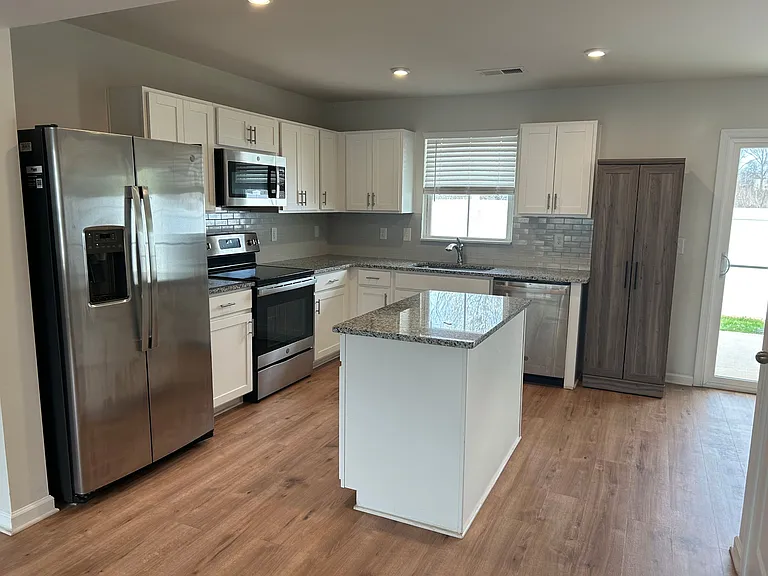 525 Hampton Townes Dr #1 — Photo 8