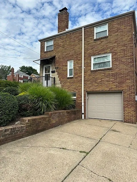 401 Cochran Rd