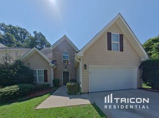 350 Valley View Dr, Fairburn, GA 30213