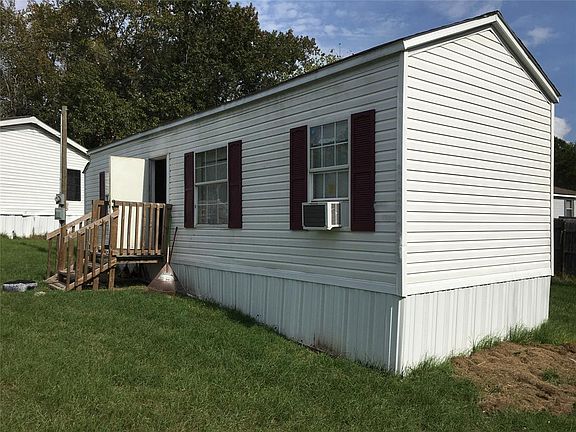 2nd image of 12747 Paradise View Ct W