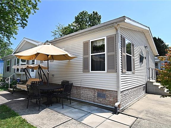 4th image of 107 Caesars Cir