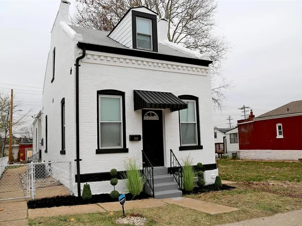 7921 Water St, Saint Louis, MO 63111