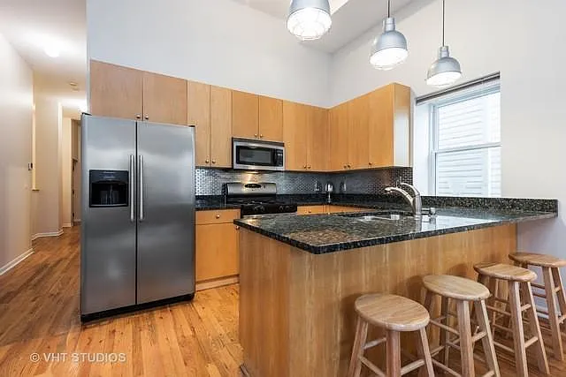 1517 N Paulina St #1F — Photo 3