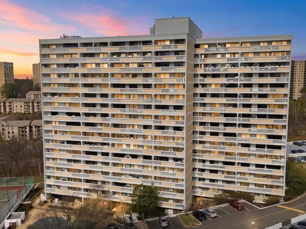 6101 Edsall Rd APT 205, Alexandria, VA 22304