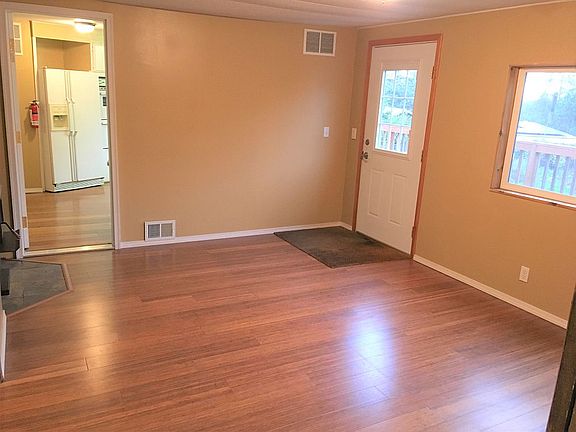 3rd image of 18715 299th Ave SE Unit A
